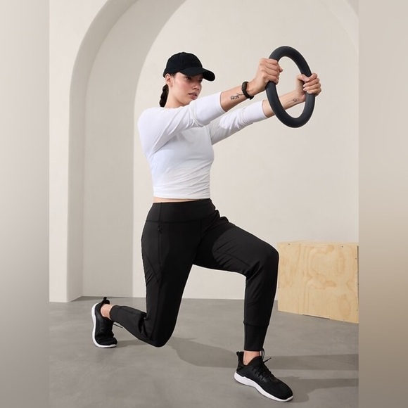 Athleta Pants - ATHLETA Rainier Mid-Rise Jogger Black Athletic Pants Leggings #488459 Size 2X